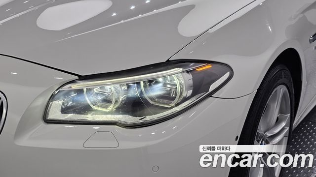 BMW 5-Series 2016 — photo 8