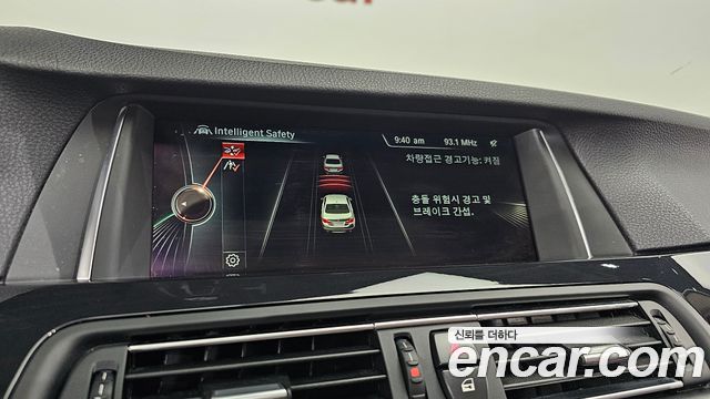 BMW 5-Series 2016 — photo 29