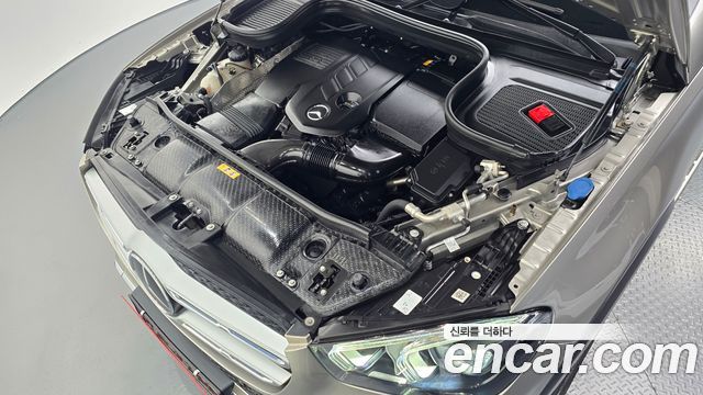Mercedes-Benz GLE-Class 2022 — photo 6