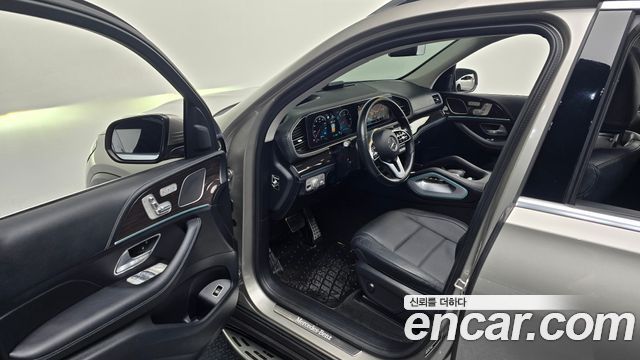 Mercedes-Benz GLE-Class 2022 — photo 17