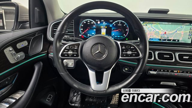 Mercedes-Benz GLE-Class 2022 — photo 19