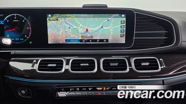 Mercedes-Benz GLE-Class 2022 — photo 21