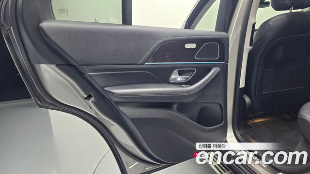Mercedes-Benz GLE-Class 2022 — photo 15