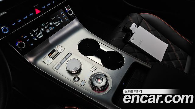 Genesis GV70 2026 — photo 12