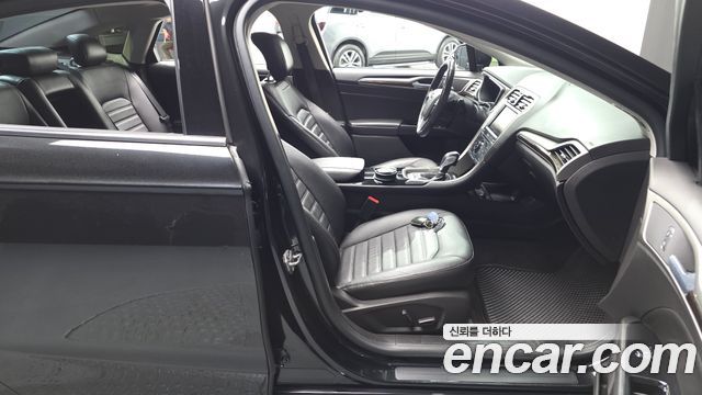 Ford Fusion 2014 — photo 10