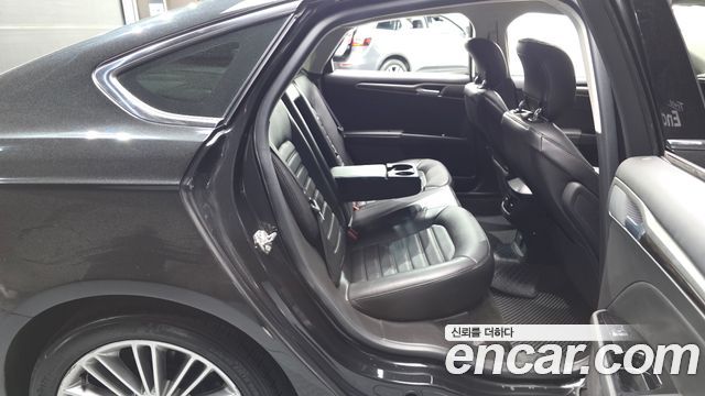Ford Fusion 2014 — photo 12