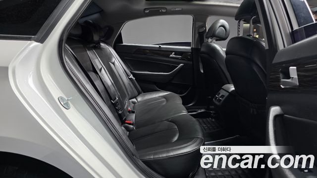 Hyundai Sonata 2017 — photo 17