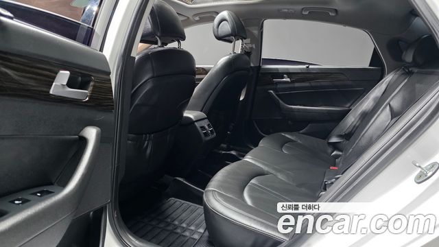 Hyundai Sonata 2017 — photo 18