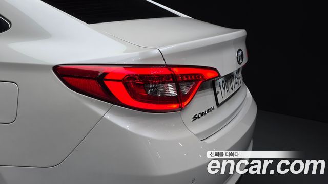Hyundai Sonata 2017 — photo 9
