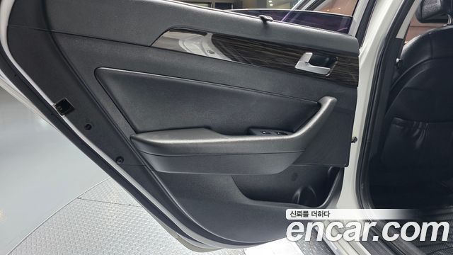 Hyundai Sonata 2017 — photo 15