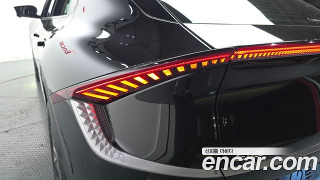 Kia EV6 2022 — photo 9