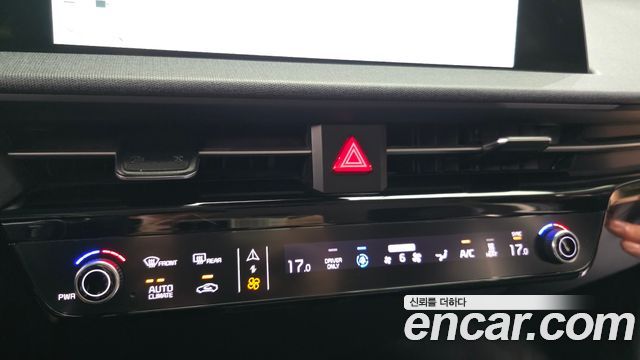 Kia EV6 2022 — photo 36