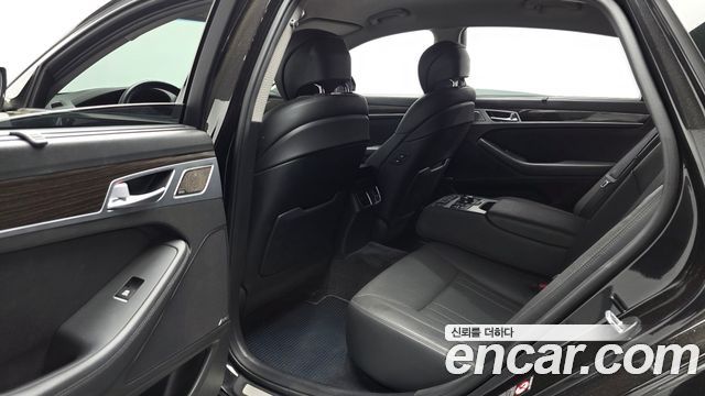 Genesis G80 2018 — photo 11