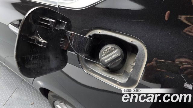Genesis G80 2018 — photo 16
