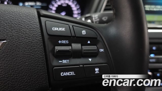 Genesis G80 2018 — photo 18
