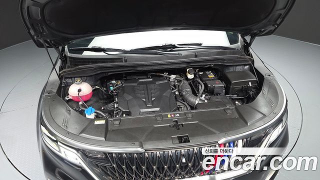 Kia Canival 2023 — photo 6