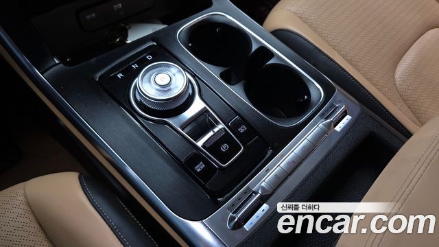 Kia Canival 2023 — photo 12
