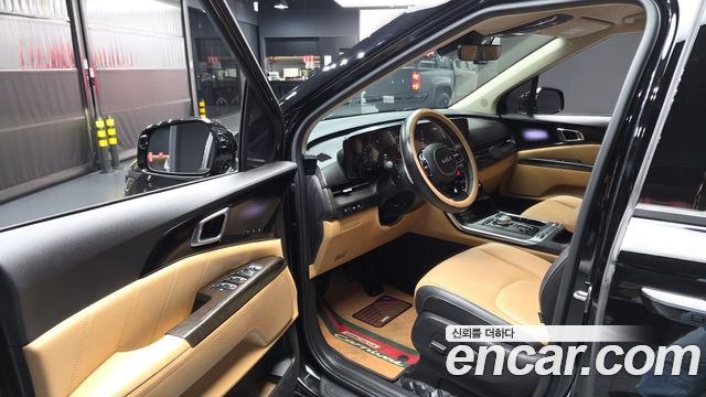 Kia Canival 2023 — photo 13