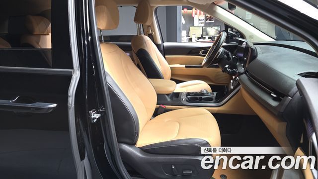 Kia Canival 2023 — photo 17