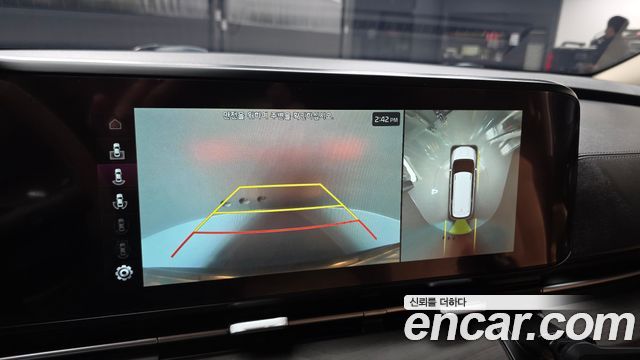 Kia Canival 2023 — photo 21