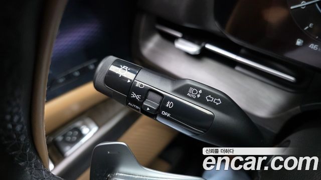 Kia Canival 2023 — photo 23