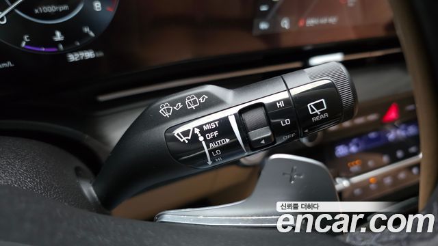 Kia Canival 2023 — photo 26