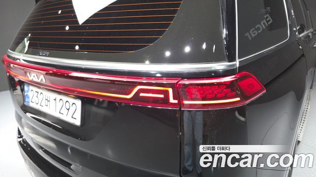 Kia Canival 2023 — photo 9