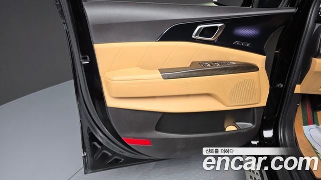 Kia Canival 2023 — photo 15