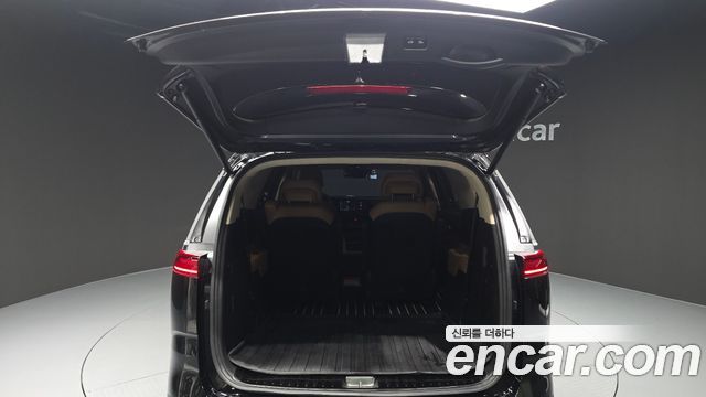 Kia Canival 2023 — photo 30