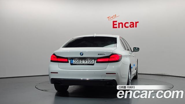 BMW 5-Series 2022 — photo 4