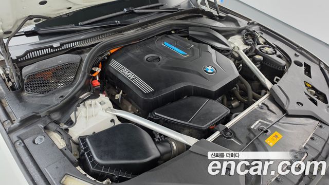 BMW 5-Series 2022 — photo 6
