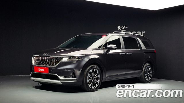 Kia Canival 2023 — photo 1