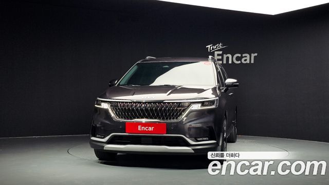 Kia Canival 2023 — photo 3