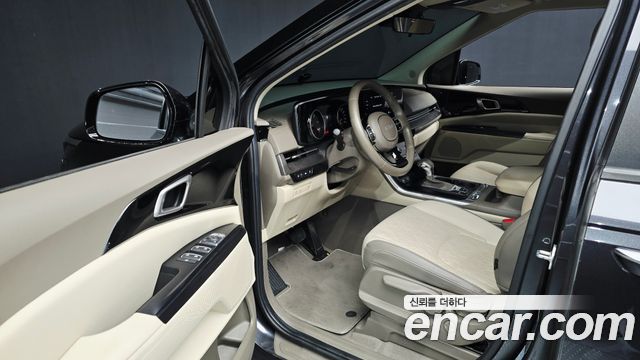 Kia Canival 2023 — photo 10