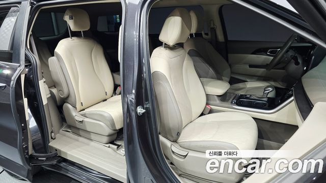 Kia Canival 2023 — photo 12