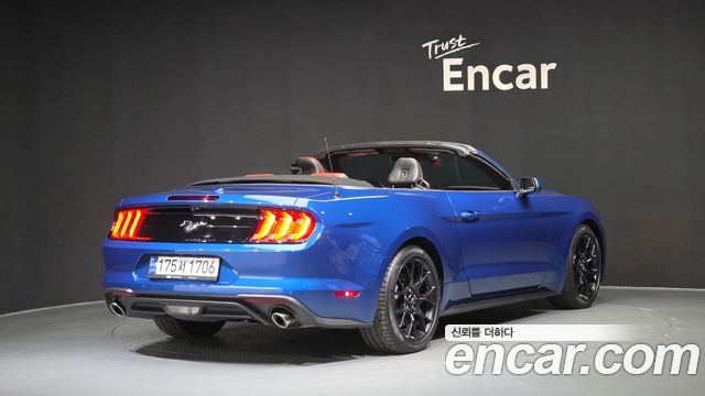 Ford Mustang 2023 — photo 2
