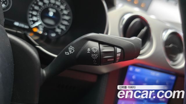 Ford Mustang 2023 — photo 17