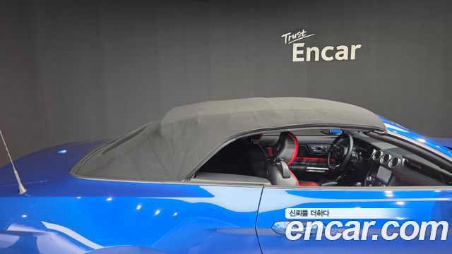 Ford Mustang 2023 — photo 20