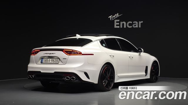 Kia Stinger 2018 — photo 2
