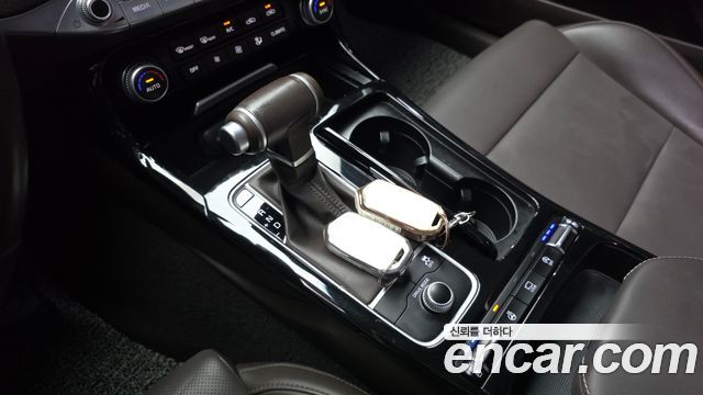Kia Stinger 2018 — photo 12