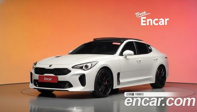 Kia Stinger 2018 — photo 1