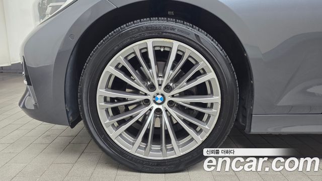 BMW 3-Series 2022 — photo 5