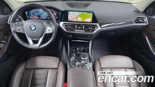 BMW 3-Series 2022 — photo 10