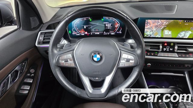 BMW 3-Series 2022 — photo 20