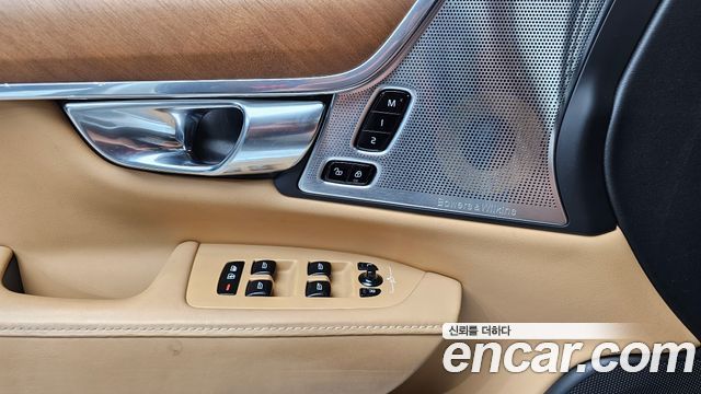Volvo S90 2020 — photo 35