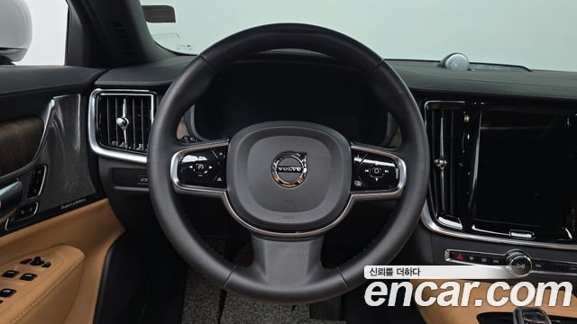 Volvo S90 2023 — photo 19