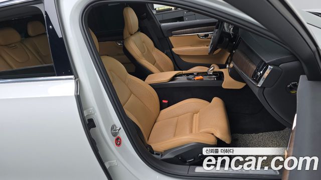 Volvo S90 2023 — photo 16