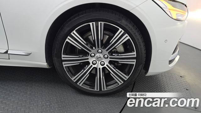 Volvo S90 2023 — photo 32