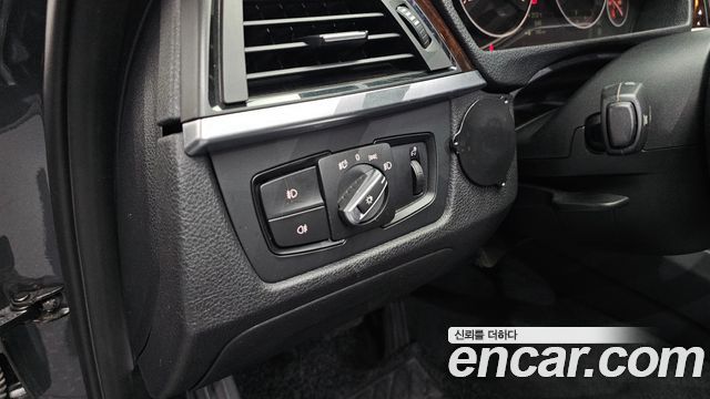 BMW 3-Series 2013 — photo 16