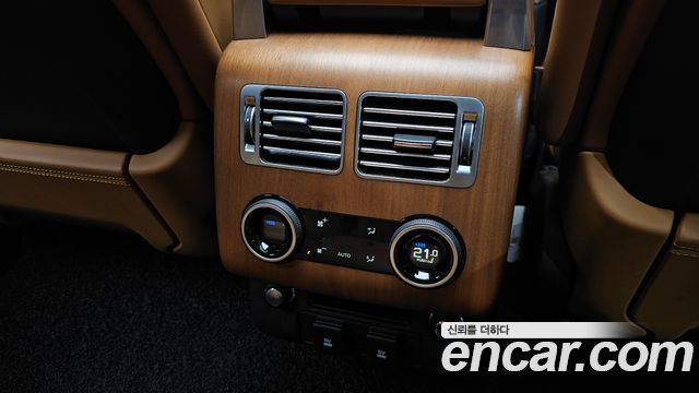 Land Rover Range Rover 2020 — photo 25